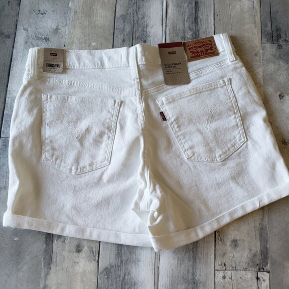 NWT - Levi's White Ladies' Mid-Length Short – Size 31/12 - Picture 5 of 5